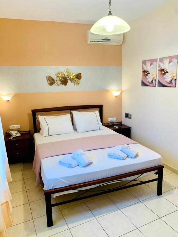 Virginia Hotel Тинос Екстериор снимка